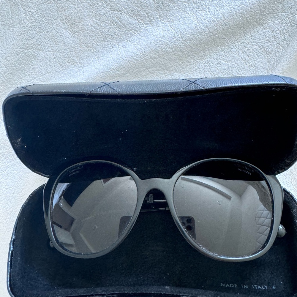Stylish Black Sunglasses